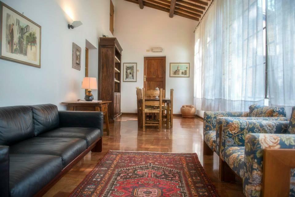 Casa Dei Lecci Lejlighed Foligno Eksteriør billede