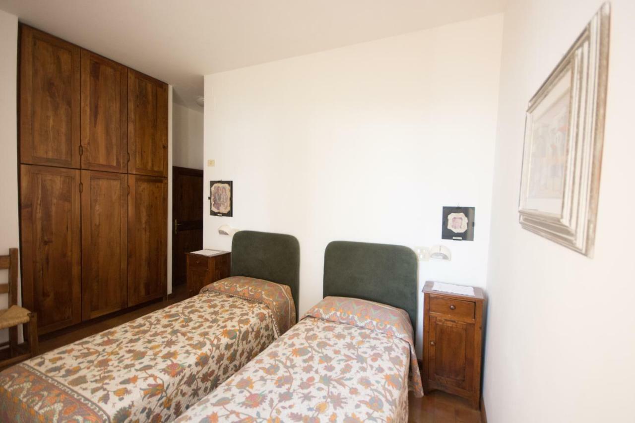 Casa Dei Lecci Lejlighed Foligno Eksteriør billede